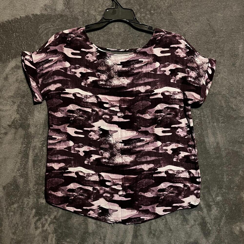 Rock & Republic Top S Purple Camo Short Sleeve Strappy Back Round Blouse